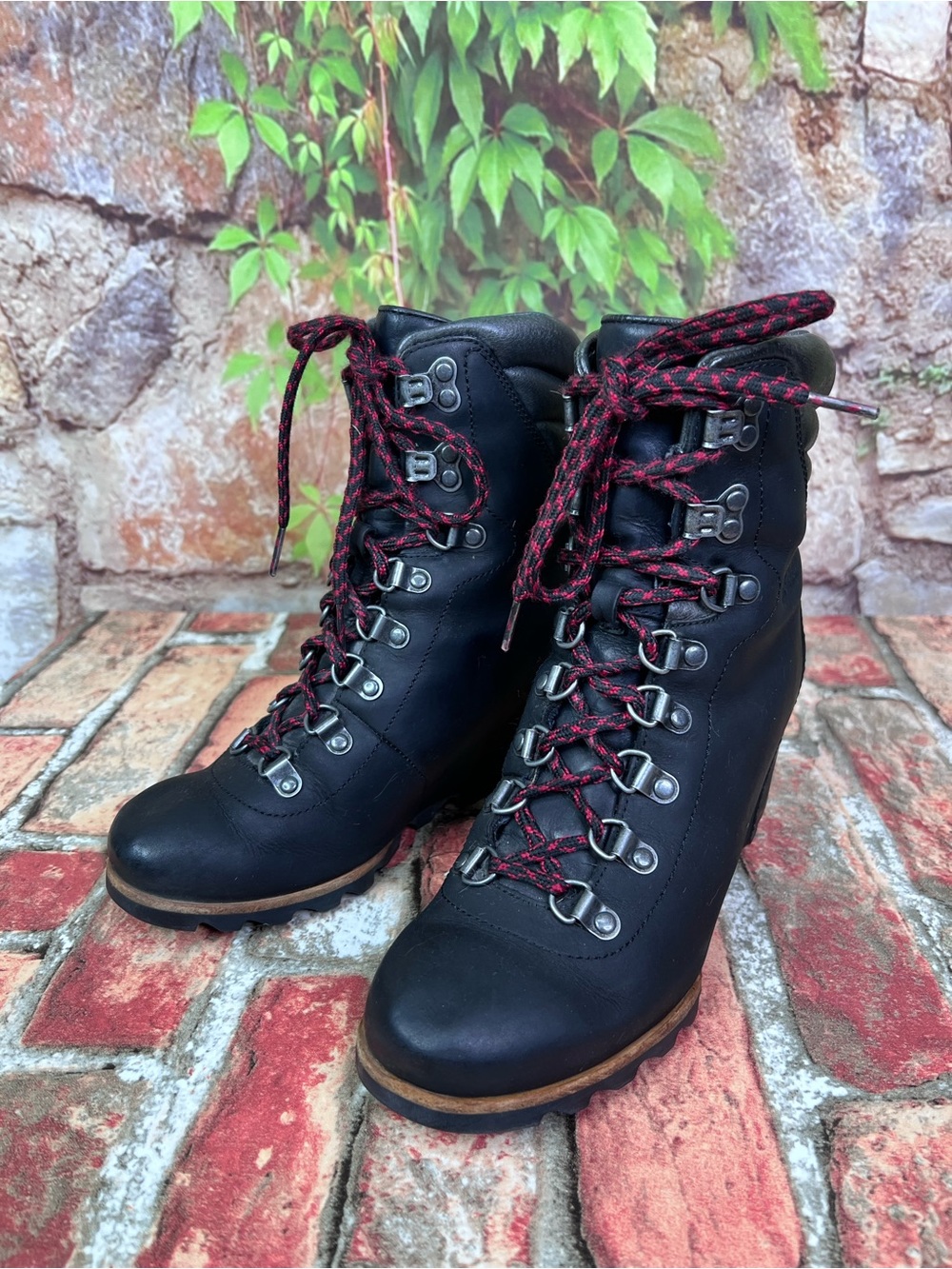 SOREL Black Leather Hidden Wedge Lace Up Boots, 7 - Picture 3 of 15